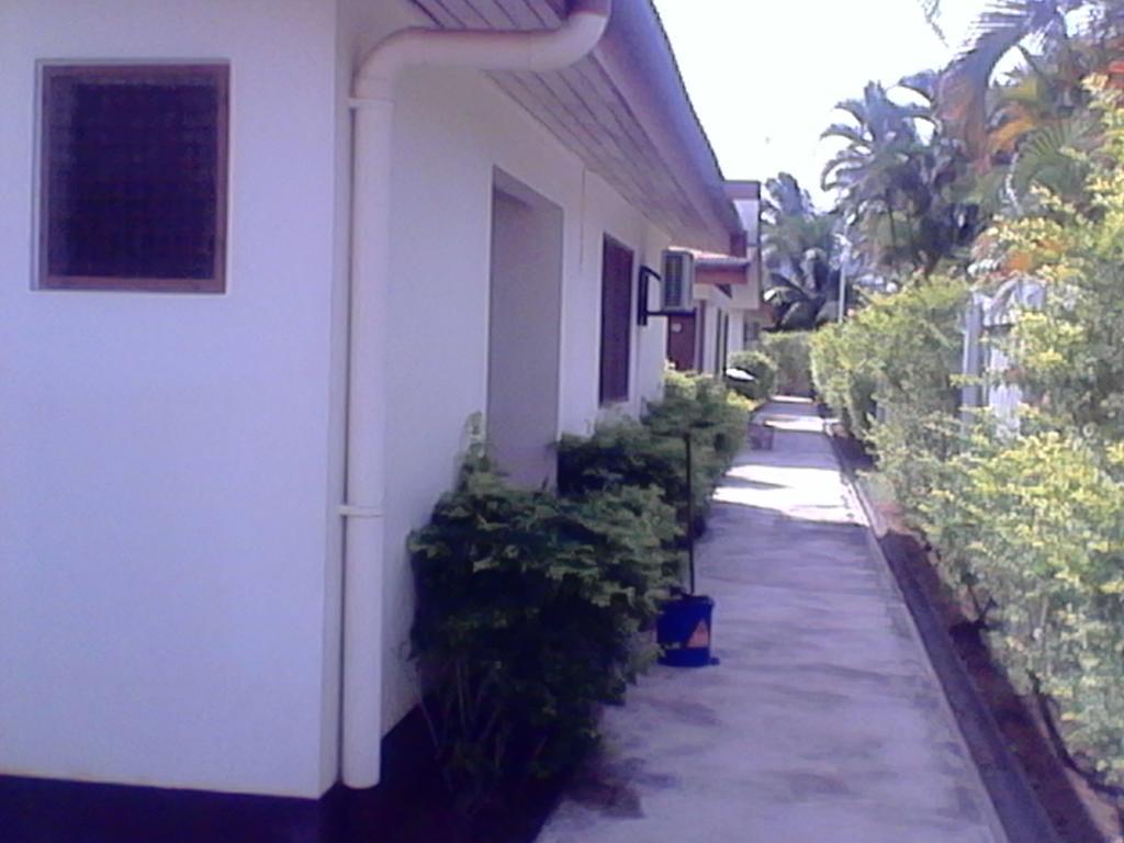 The Friendly North Inn Лабаса Екстер'єр фото